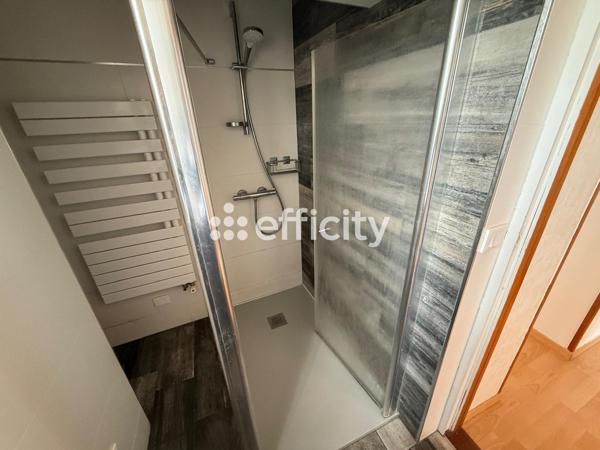 Maison
         5 pièces
        - 104 m² 249 900 € *