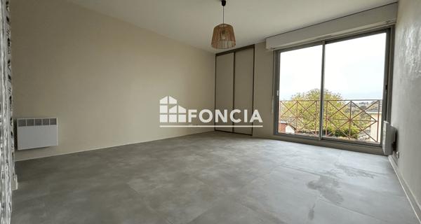 Location Studio 27.79 m² - Poitiers 86000