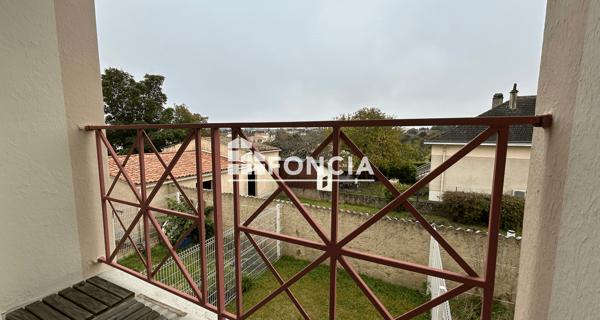 Location Studio 27.79 m² - Poitiers 86000