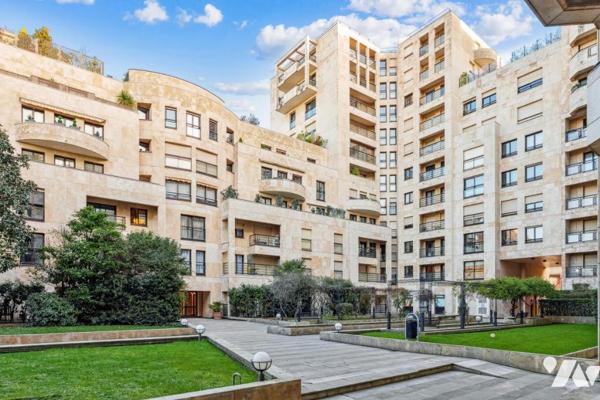 Levallois-Perret - Appartement d'angle et son jardin de 94 m²