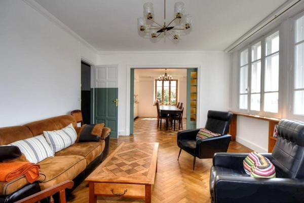 Maison  rénovée sur l'estuaire:  216 m2, 5 chambres, 5 wc, 4 SDB