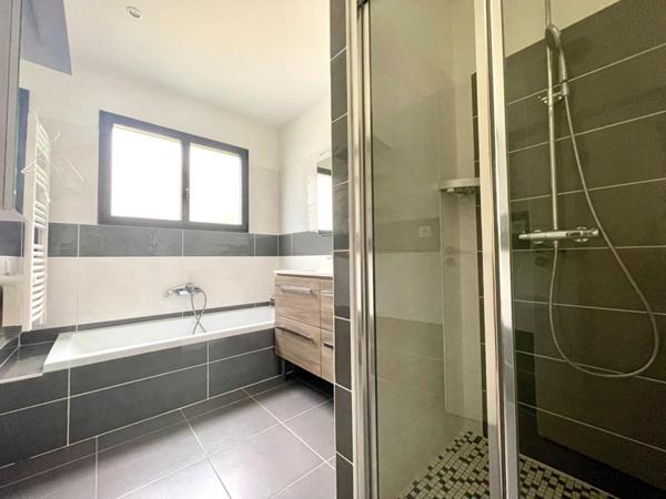 Maison Contemporaine Saint Jean D Illac 4 pièce(s) 119 m2