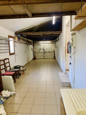 Villa T4 de plain-pied avec jardin et piscine