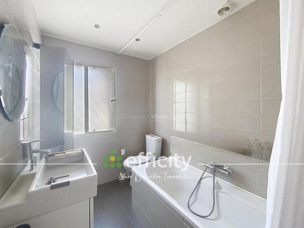Maison
         3 pièces
        - 59 m² 229 000 € *