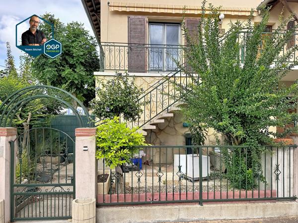 Appartement T4 de 121 m² avec terrasse, garage et jardinet