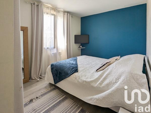 Maison traditionnelle 4 pièces de 73 m² à Mondragon (84430)