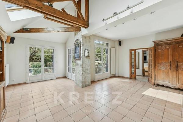 Meulière familiale avec espace indépendant