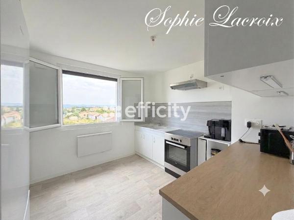 Appartement
         3 pièces
        - 63 m² Exclusivité 130 000 € *