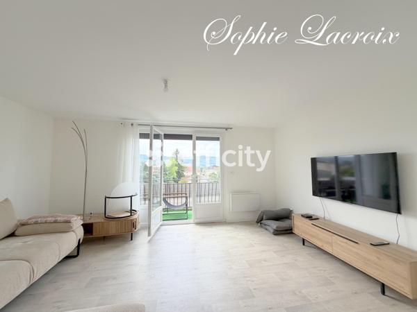 Appartement
         3 pièces
        - 63 m² Exclusivité 130 000 € *