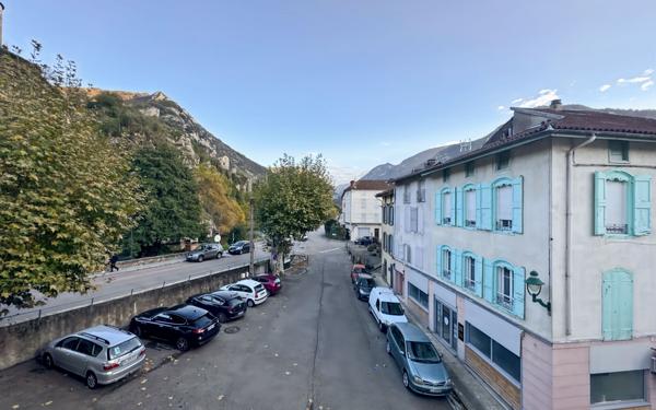 Appartement à vendre    3 pièces • 56,12 m2 Tarascon-sur-Ariège