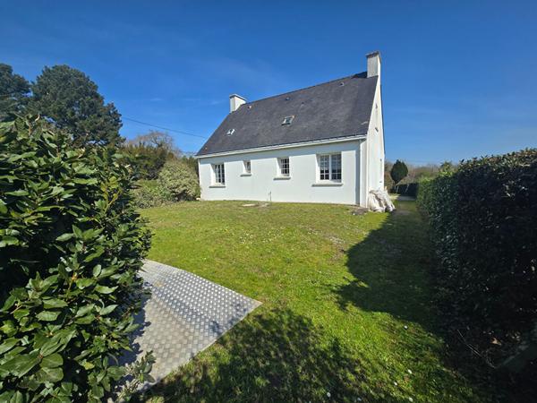 Sarzeau à proximité du bourg Maison 8 pièces sur grand jardin