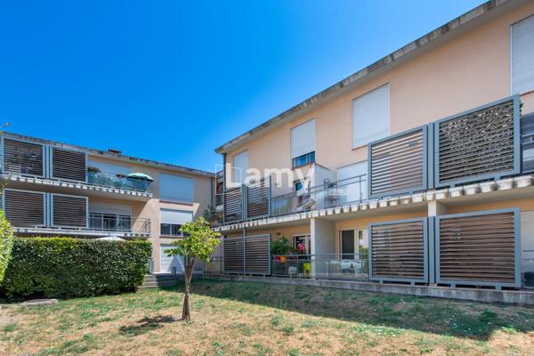 Appartement et parking