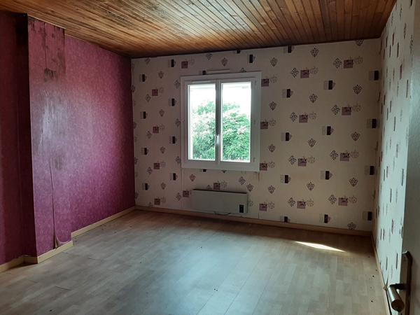 Maison de bourg 7 pieces dont 4 chambres a 5 minutes de Bressuire