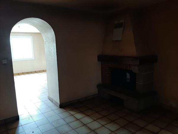 Maison de bourg 7 pieces dont 4 chambres a 5 minutes de Bressuire