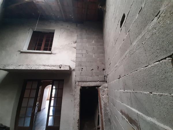 Maison de bourg 7 pieces dont 4 chambres a 5 minutes de Bressuire