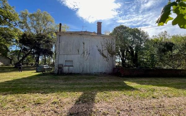 Maison à vendre    7 pièces •  Saint-Paul-en-Born