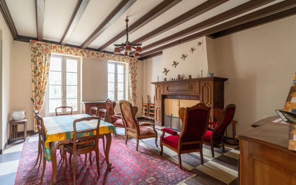 Maison à vendre    7 pièces •  Saint-Paul-en-Born