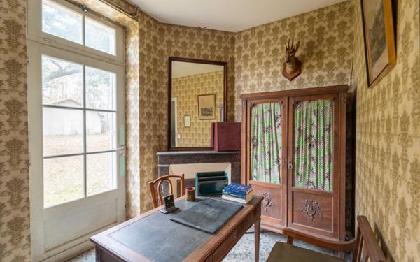 Maison à vendre    7 pièces •  Saint-Paul-en-Born