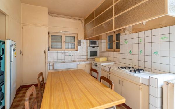 Maison à vendre    7 pièces •  Saint-Paul-en-Born