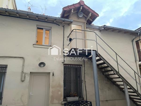 T2 cosy de 28 m² en vente loué à 850 m du RER A