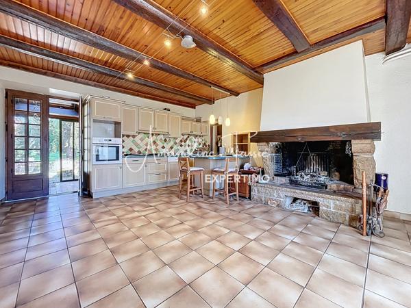 La Cavalerie (12230) À vendre – Maison de caractère avec grand terrain constructible – La Cavalerie