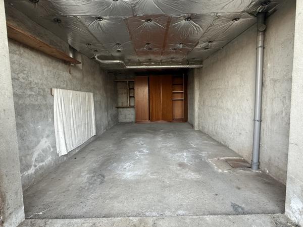 La Roche-sur-Foron (74800) Garage fermé de 17,5m2 en surface