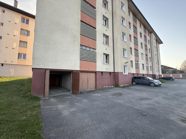 La Roche-sur-Foron (74800) Garage fermé de 17,5m2 en surface