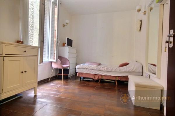 Vente                                                      Appartement
                        
                     1 pièces                      14 m2                     à Paris 15