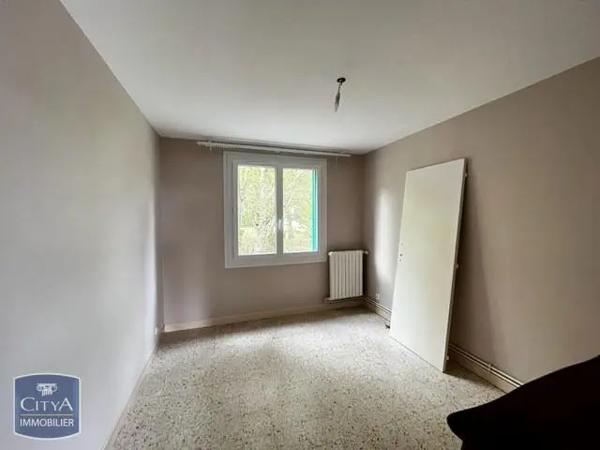 Appartement à louer 4 pièces 89.73m² Saint-Florent-sur-Cher (18400)