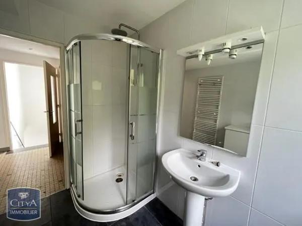 Appartement à louer 4 pièces 89.73m² Saint-Florent-sur-Cher (18400)