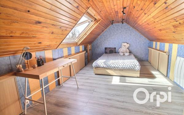 Maison à vendre    6 pièces •  Voisins-le-Bretonneux