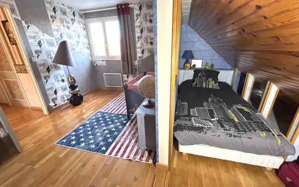 Maison à vendre    6 pièces •  Voisins-le-Bretonneux