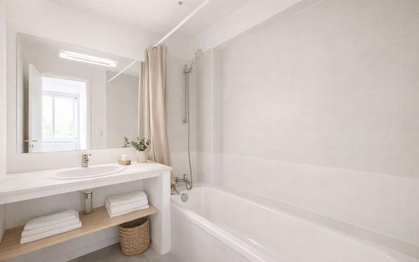 Appartement à vendre    2 pièces • 52,79 m2 Paris 12