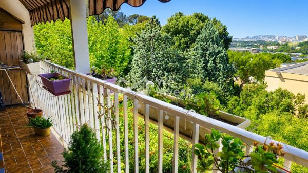 Appartement T4 dernier etage au calme vue dégagée