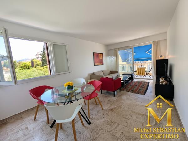 EXCLUSIVITE ! Appartement 3P rénové avec parking et cave - Centre Ville