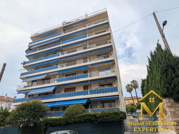EXCLUSIVITE ! Appartement 3P rénové avec parking et cave - Centre Ville