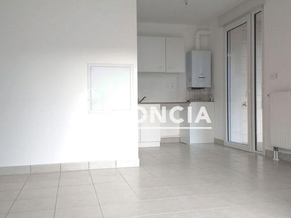 Location Appartement 2 pièces 48.49 m² - RESIDENCE CASTEL ST CYR St Cyr Sur Loire 37540