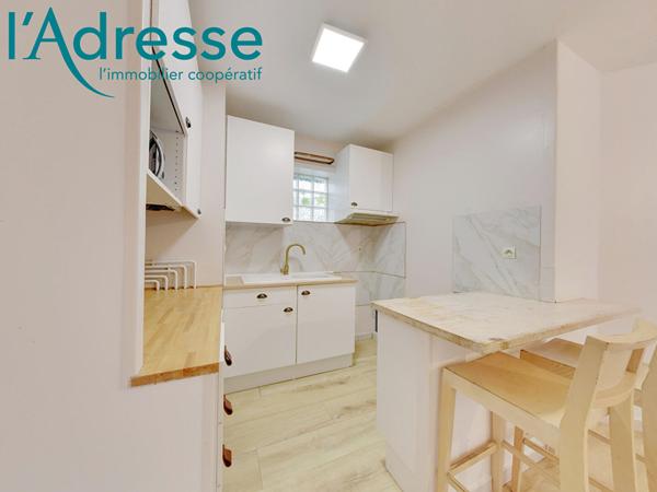Appartement Rez-de-jardin 2 pièces avec jardin terrasse, jardin privatif et box