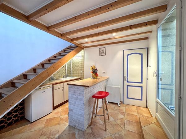 Maison Roquemaure Avecpiscine et appartements de168 m2