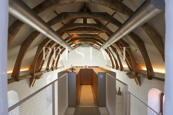 LA CHAPELLE KOSKENIA – au coeur du village – Loft magique et atypique pour deux personnes, GUETHARY