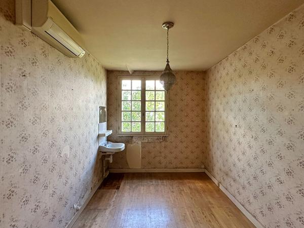 Maison à rénover 5 chambres centre ville de Doué la Fontaine