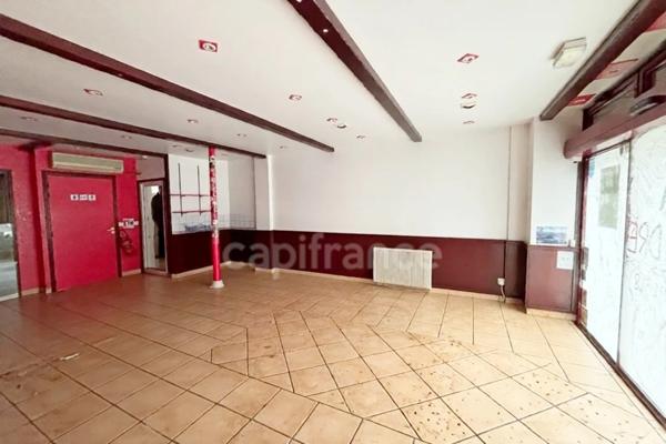 Murs Commerciaux-Emplacement N°1-Centre-Ville de Douarnenez (29)