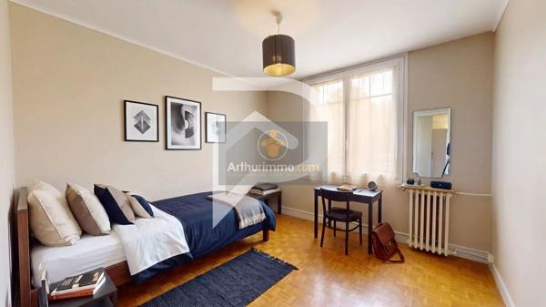 Vente                                                      Appartement
                        
                     3 pièces                      60 m2                     à Bougival