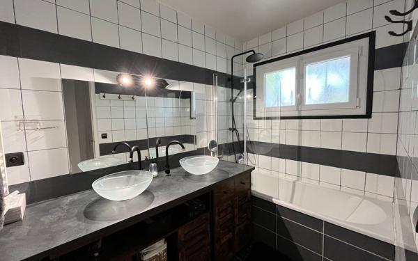 Maison à vendre    5 pièces •  Rion-des-Landes