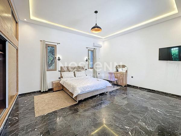 A vendre Villa sans VNA à Marrakech 420 m2 sur un terrain de 2500m2