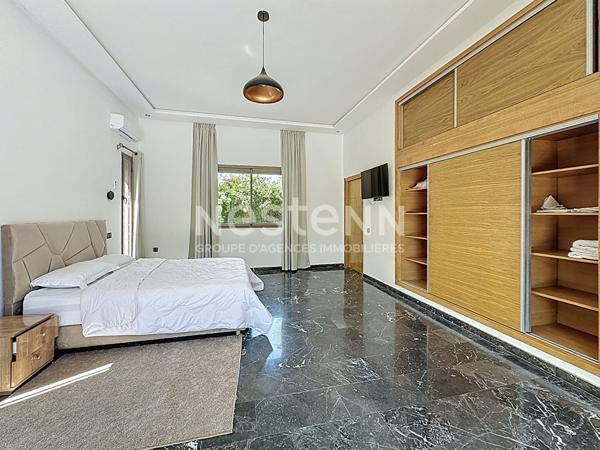 A vendre Villa sans VNA à Marrakech 420 m2 sur un terrain de 2500m2