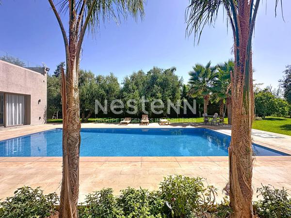 A vendre Villa sans VNA à Marrakech 420 m2 sur un terrain de 2500m2