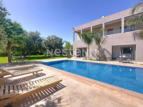 A vendre Villa sans VNA à Marrakech 420 m2 sur un terrain de 2500m2