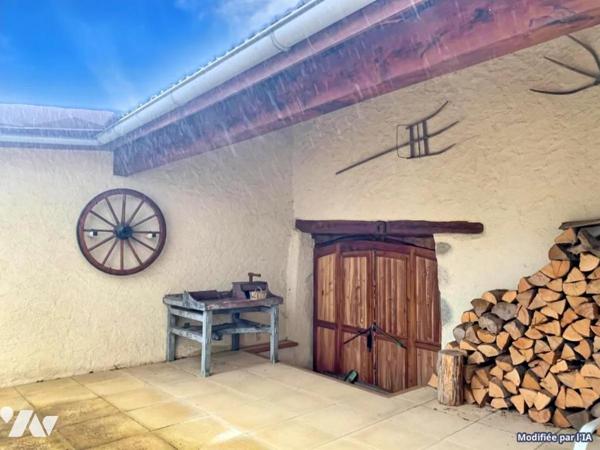 MAISON A VENDRE - CHAMPFROMIER (01410) - A 1h30 de GENEVE - SH 265 m2 - 5 chambres - Jardin clos -