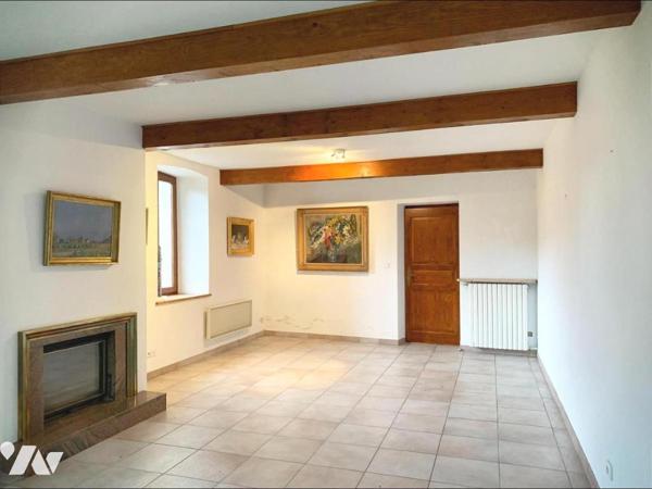 MAISON A VENDRE - CHAMPFROMIER (01410) - A 1h30 de GENEVE - SH 265 m2 - 5 chambres - Jardin clos -
